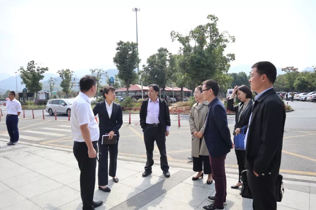 臺州市沿海高速公司來桐廬服務區參觀交流